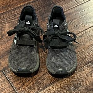 Women’s Adidas Edge Lux. Size 7.